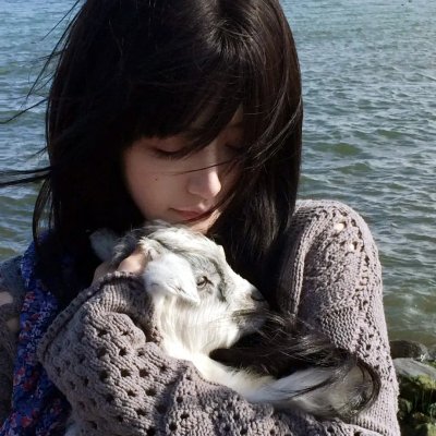 顶流女星又出大瓜：官宣恋情引爆服务器，双方工作室齐声否认，连续多日